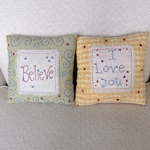 2 Piece Set - Small Inspirational Pillows - Picture 1 of 4
